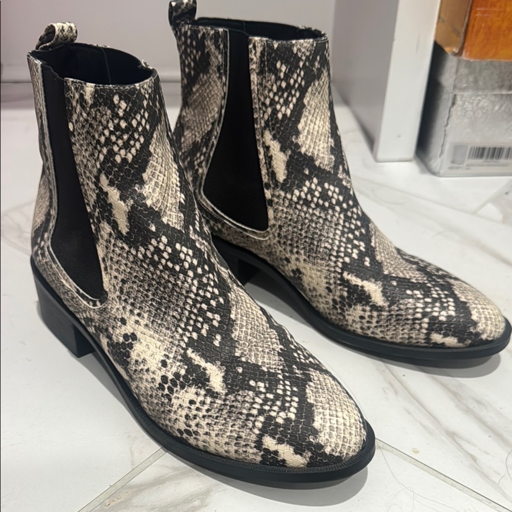 Steve Madden Snake Print Ankle Boots - Black and Cream